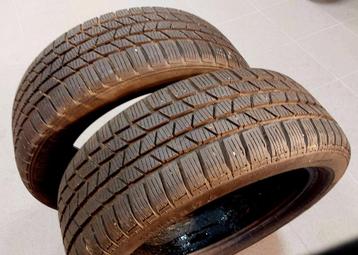 2 très bons pneus hiver 205/50-17 avec 7 mm de profil beschikbaar voor biedingen