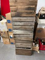 Oude kisten, schoolstoelen, lage tafels en flightcases, Ophalen of Verzenden