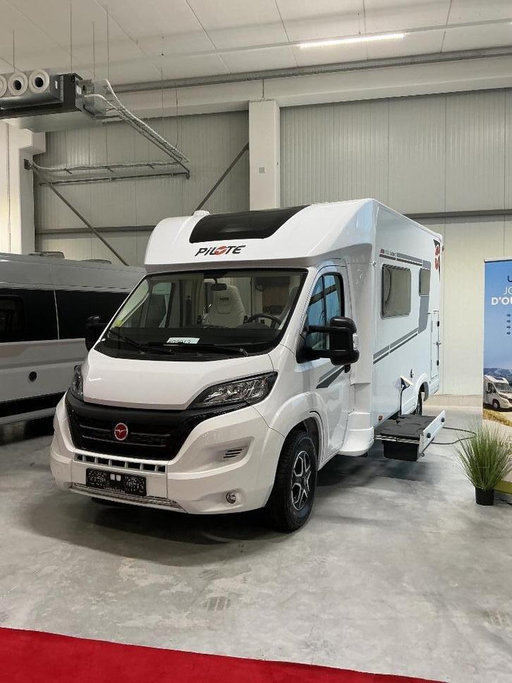 Pilote 626 D, Caravans en Kamperen, Mobilhomes, Bedrijf, tot en met 4, Half-integraal, Pilote, Fiat, Diesel, Automaat, Chemisch toilet
