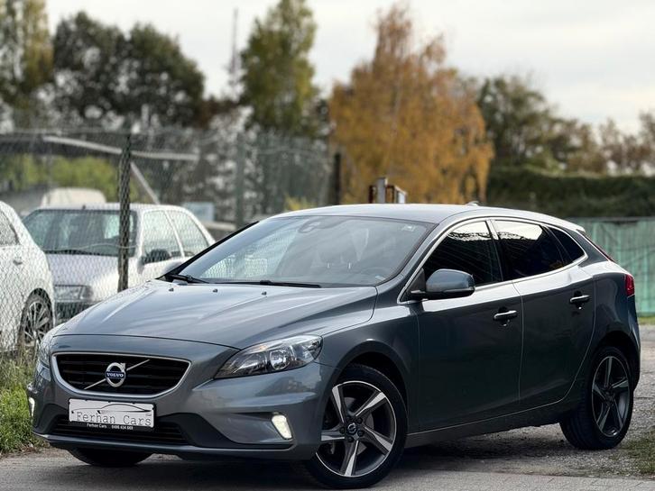 Volvo V40 D2 R-Design • GPS • Camera • Euro6b • 2015, Auto's, Volvo, Bedrijf, Te koop, V40, ABS, Achteruitrijcamera, Airbags, Airconditioning