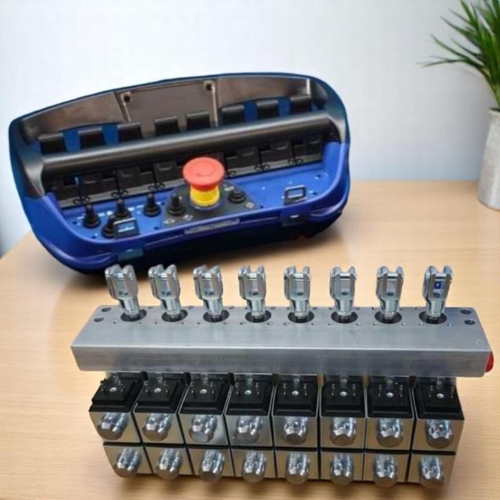 Scanreco RC 400 radiografische afstandsbediening met 8 funct, Zakelijke goederen, Machines en Bouw | Kranen en Graafmachines, Kraan