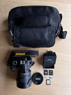 Nikon D3300 + AF-S DX Nikkor 18-105mm lens (5.042 clicks), Spiegelreflex, 24 Megapixel, Zo goed als nieuw, Nikon