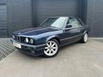 Bmw e30 320i cabriolet - leder - alu velgen - nieuwe kap, Auto's, BMW, 4 zetels, Achterwielaandrijving, Cabriolet, Blauw