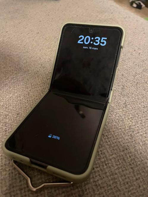 Samsung Galaxy Z Flip5, Telecommunicatie, Mobiele telefoons | Samsung, Zo goed als nieuw, Overige modellen, Android OS, 10 megapixel of meer