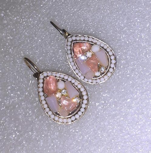 oorbellen hangers roze witte en opaal diamantjes, Handtassen en Accessoires, Oorbellen, Nieuw, Hangers, Overige materialen, Roze