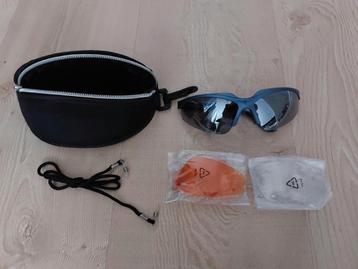 Sport zonnebril beschikbaar voor biedingen