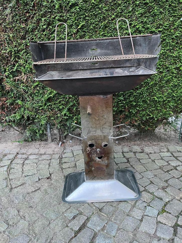 Houtskoolbarbecue Breventato, Tuin en Terras, Houtskoolbarbecues, Gebruikt, Ophalen