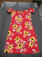 jurk, aansluitend, nieuw H&M 38 rood met bloemen, Kleding | Dames, Jurken, Nieuw, Maat 38/40 (M), H&M, Ophalen of Verzenden