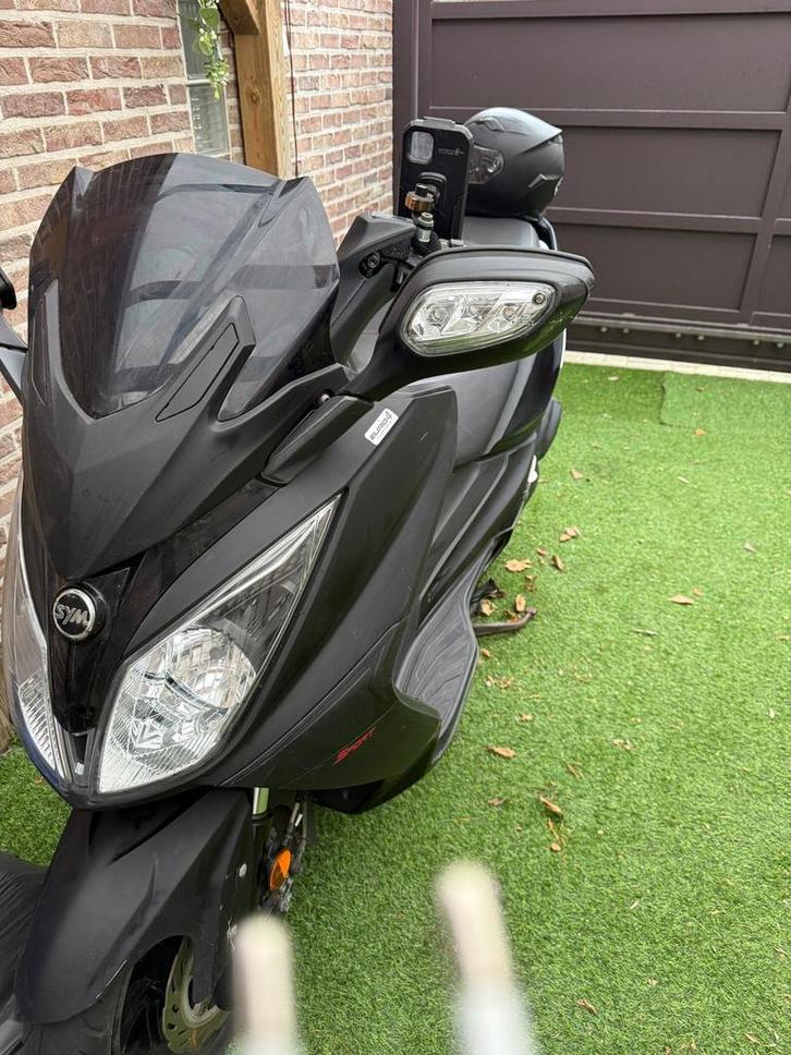 Sym Gts 125i Sport, Fietsen en Brommers, Scooters | SYM, Zo goed als nieuw, Ophalen