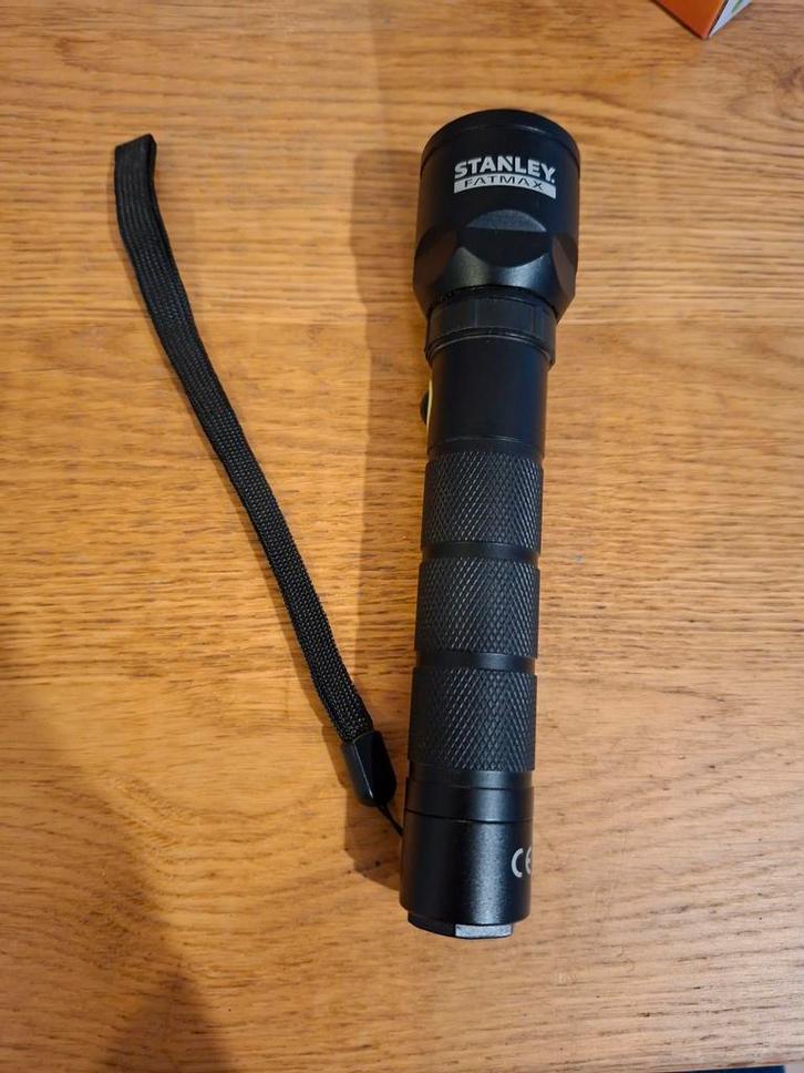 Stanley FatMax 95-154 oplaadbare zaklamp, Caravans en Kamperen, Zaklampen, Ophalen of Verzenden