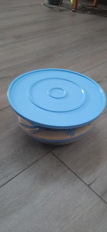 Picknic set Rubbermaid beschikbaar voor biedingen
