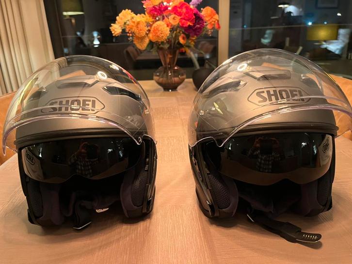 2 Shoei helmen J-Cruise ll grijs S en L, Motoren, Kleding | Motorhelmen, S, Shoei, Ophalen