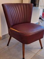 Cocktailstoeltje bordeaux skai leer, scheur aan de zijkant, Huis en Inrichting, Ophalen, Gebruikt