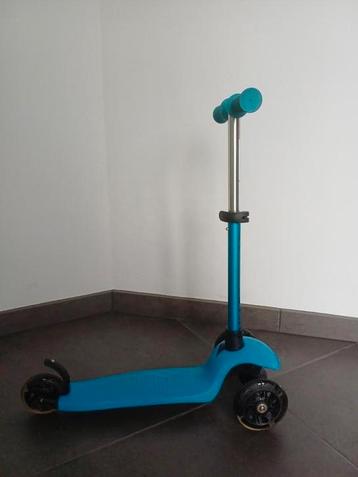 Happysteps blauwe kinderstep beschikbaar voor biedingen