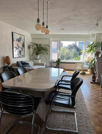 Travertin eettafel beschikbaar voor biedingen