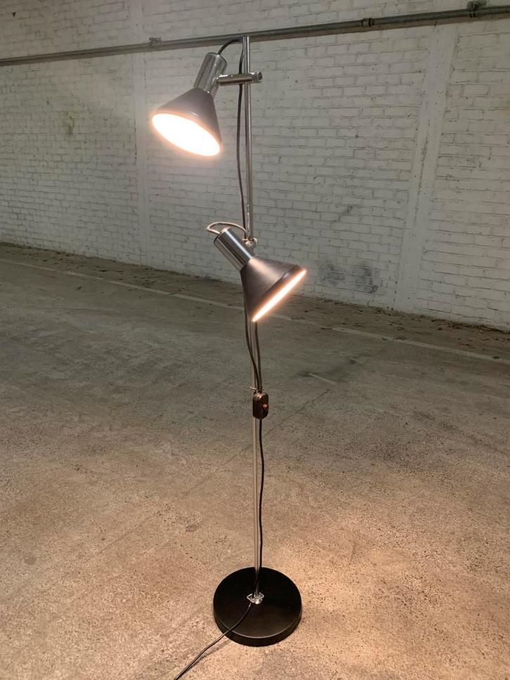 Vloerlamp vintage 70's vloerlamp 2 spots, Huis en Inrichting, Lampen | Vloerlampen, Gebruikt, Metaal, Overige materialen, Ophalen
