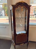 Mooie marqueterie gebogen vitrine vol met brons, Huis en Inrichting, Kasten | Vitrinekasten, Ophalen, Gebruikt