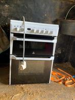 Kookfornuis met oven Indesit, Elektronische apparatuur, Fornuizen, Elektrisch, 4 kookzones, Vrijstaand, Gebruikt