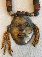 Le collier Festac antique collier africain sculpté à la main, Enlèvement ou Envoi