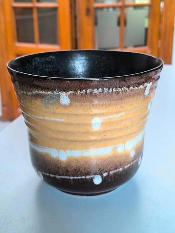 Retro planter/bloempot beschikbaar voor biedingen