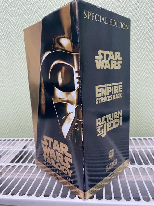 Coffret VHS édition spéciale or Star Wars Trilogy 1997, Collections, Star Wars, Utilisé, Autres types, Enlèvement ou Envoi