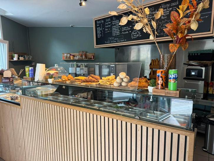 Te koop: instapklare broodjeszaak op toplocatie, Zakelijke goederen, Exploitaties en Overnames