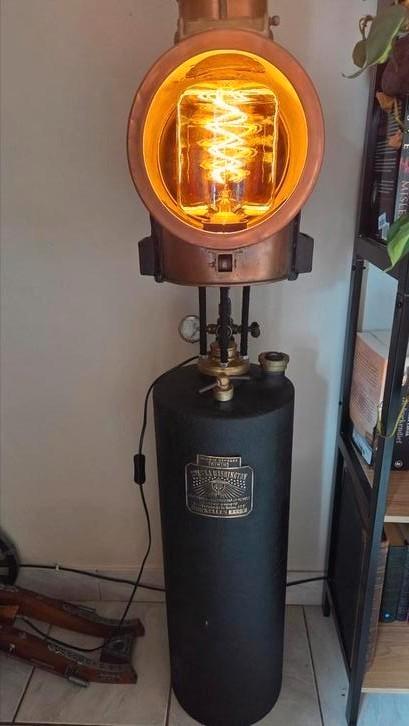 Zeldzame eye catcher!, Huis en Inrichting, Lampen | Vloerlampen, Ophalen