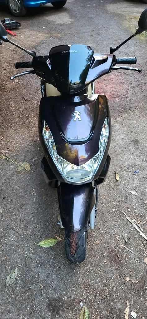 Peugeot Kisbee 4T injectie, Fietsen en Brommers, Scooters | Peugeot, Zo goed als nieuw, Overige modellen, Klasse A (25 km/u), Benzine