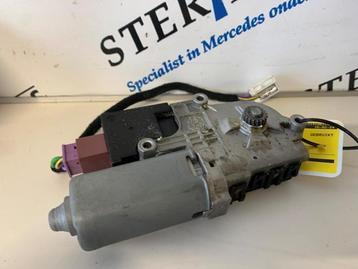 Moteur toit ouvrant d'un Mercedes E-Klasse