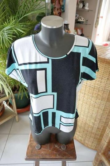 wit, blauw & zwart kunst T-shirt beschikbaar voor biedingen