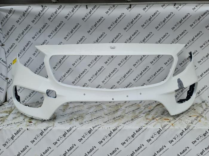 Voorbumper van een Mercedes GLA, Auto-onderdelen, Carrosserie, Bumper, Mercedes-Benz, Gebruikt, 3 maanden garantie, Ophalen of Verzenden