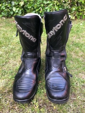 MOTORLAARZEN „DAYTONA” maat 43 beschikbaar voor biedingen