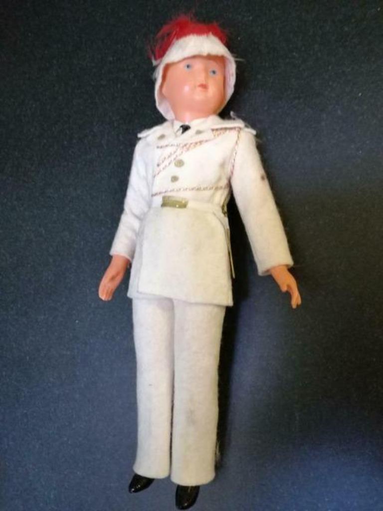 Ancienne poupée type police coloniale h = 25 cm, Enlèvement ou Envoi, Comme neuf, Poupée