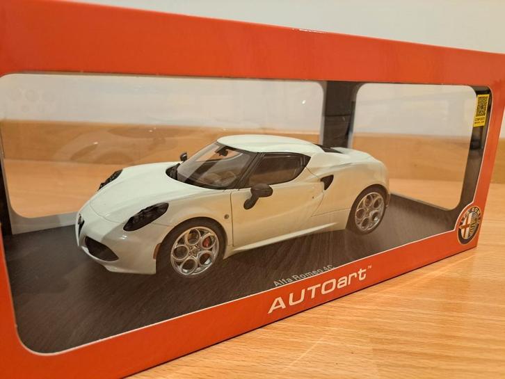 Alfa Romeo 4C White Autoart 1/18 Nieuw, Hobby en Vrije tijd, Modelauto's | 1:18, Nieuw, Auto, Autoart, Ophalen of Verzenden