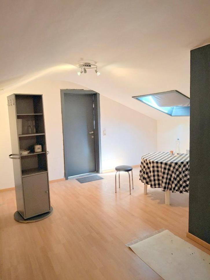 ZOLDERRUIMTE te koop, Immo, Huizen en Appartementen te koop, Brussel, Twee onder één kap, Verkoop zonder makelaar