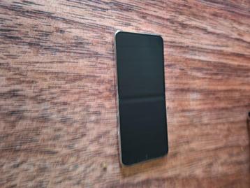Samsung Galaxy Z Flip5 - 256GB - Cream + nog 1 garantie beschikbaar voor biedingen