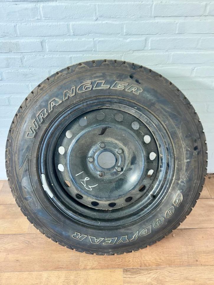 Dodge RAM wiel - Goodyear Wrangler 20 inch stalen velg, Auto-onderdelen, Banden en Velgen, Banden en Velgen, Winterbanden, 20 inch