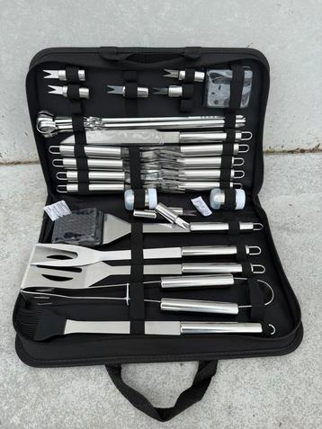 33-delige BBQ-set in luxe opbergkoffer beschikbaar voor biedingen