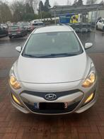 Hyundai i30 Met keuring,1.6 , euro 5B , diesel  , 1556, Auto's, Automaat, Zwart, I30, Particulier