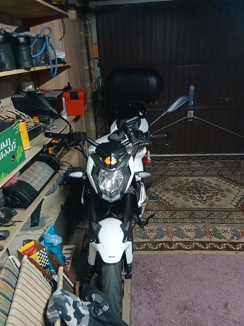 Benelli 125cc, Fietsen en Brommers, Brommers | Overige merken, Ophalen