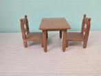 Sylvanian - la table et 2 chaises, Enfants & Bébés, Jouets | Figurines, Utilisé, Enlèvement ou Envoi