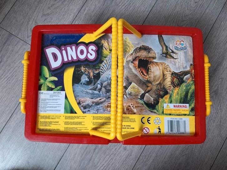 Speelgoed set Dino's, Kinderen en Baby's, Speelgoed | Actiefiguren, Zo goed als nieuw, Ophalen of Verzenden