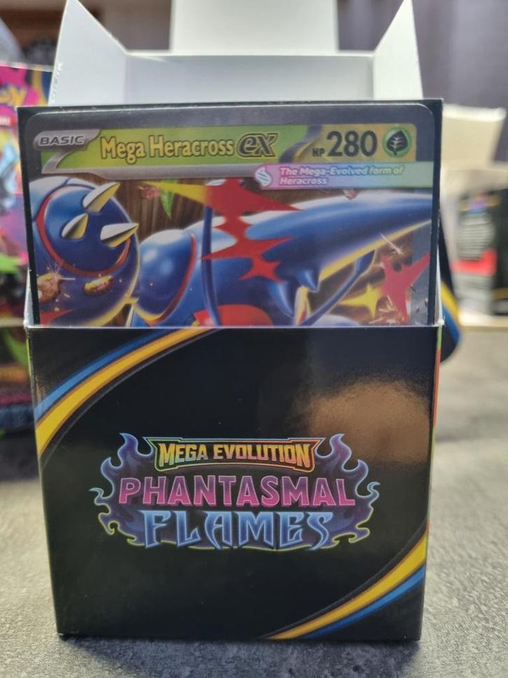 Onvolledige basisset Phantasmal Flames + 6 hits Pokemon, Hobby en Vrije tijd, Verzamelkaartspellen | Pokémon, Ophalen of Verzenden