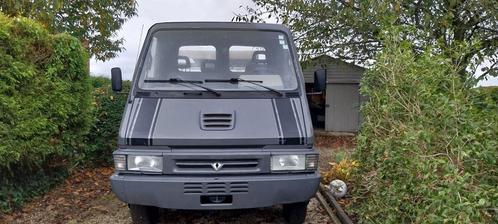 Depanneuse renault ancetre  254000 kms restaure 7500e, Auto's, Vrachtwagens, Particulier, Radio, Iveco, Diesel, Euro 1, 2 deurs