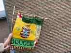 Authentieke vlag met stok ‘verbroedering rode kruis’ Brugge, Zo goed als nieuw, Ophalen