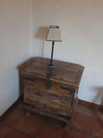 Houten kist met stalen sluiting - lampje apart te koop, Ophalen