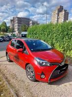 Toyota Yaris 1.5i VVT-i Hybrid Comfort E-CVT, Auto's, Emergency brake assist, 1497 cc, 4 cilinders, Leder en Stof