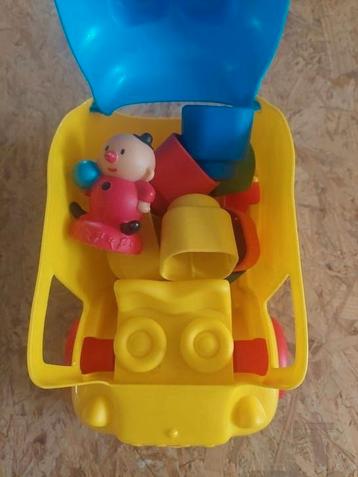 Bumba auto met toebehoren  beschikbaar voor biedingen