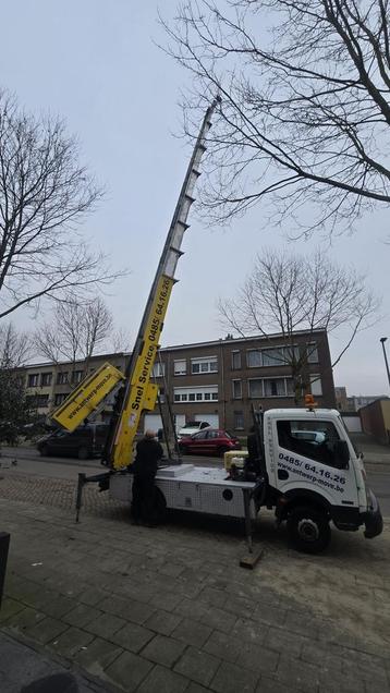 Nissan capstar 35.13 verhuisladderlift beschikbaar voor biedingen