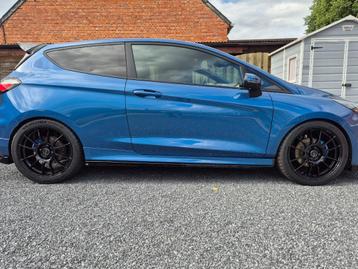 Auto banden 225/40r18 beschikbaar voor biedingen